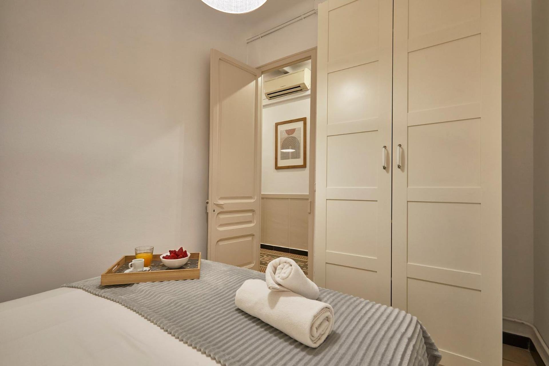 Bbarcelona Sagrada Familia Garden Apartment Exterior photo